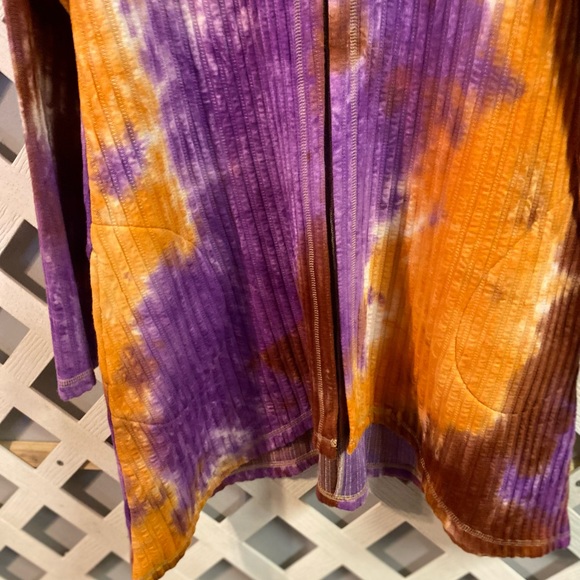 LOGO by Lori Goldstein Tie-Dye Rib Knit Hoodie Desert (A457337) - Picture 6 of 6